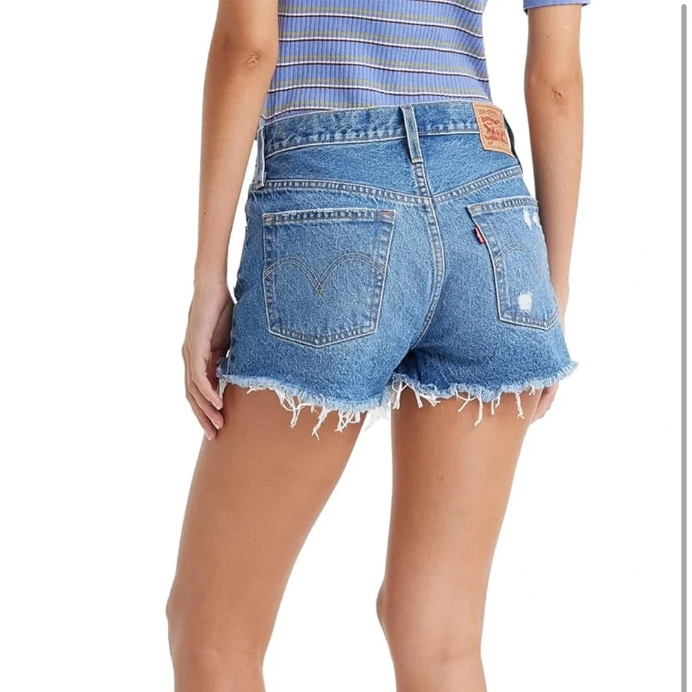 Levi's Women's 501 Original Shorts - Picture 6 of 6